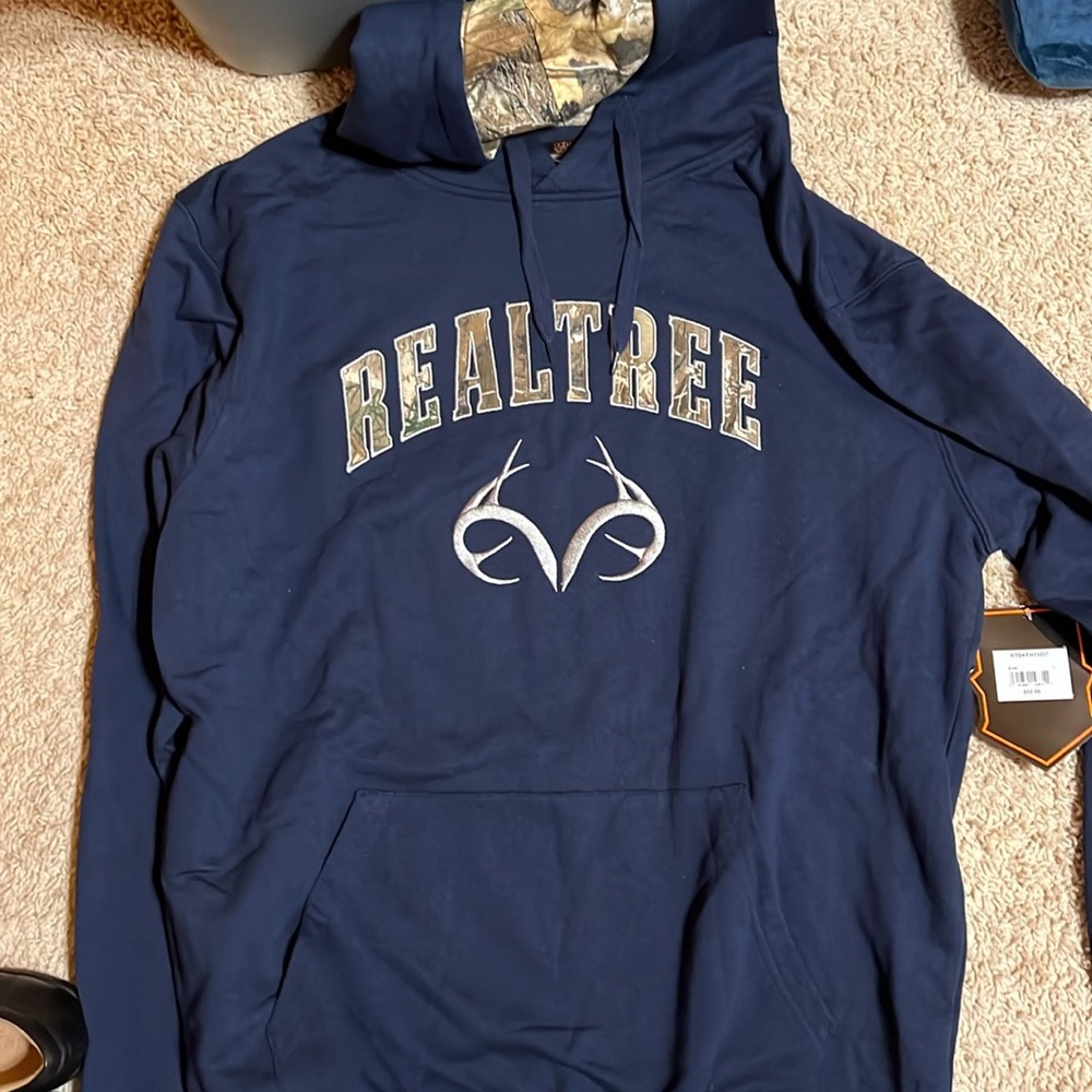 NWT realtree hoodie size large